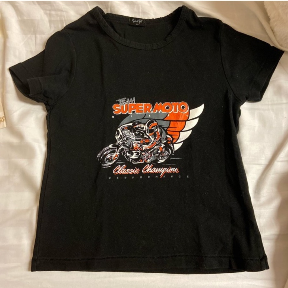 Brandy melville baby tee